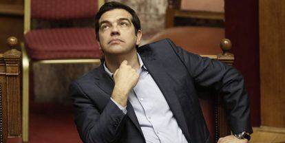 El primer ministro griego Alexis Tsipras, en una sesi&oacute;n parlamentaria en Atenas. 
