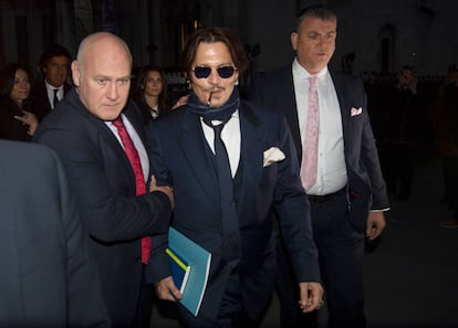 El actor Johnny Depp en Londres el pasado 26 de febrero donde asistió al juicio preliminar que lleva su demanda contra el tabloide británico 'The Sun'.