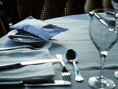 La mesa de la merienda era la oficina de acuerdos reales.