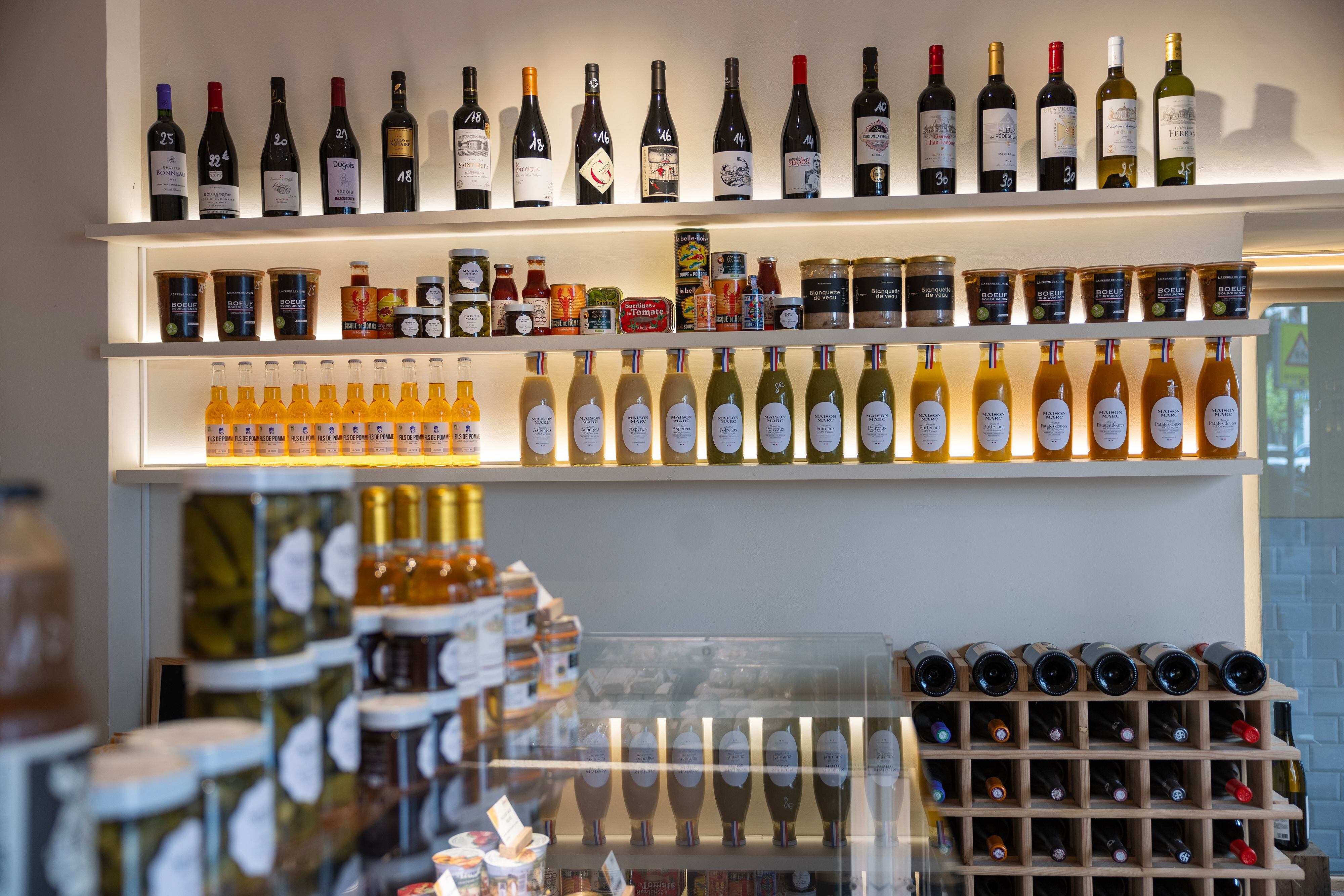 En la tienda cuentan con vinos franceses que van desde los 10 euros. 