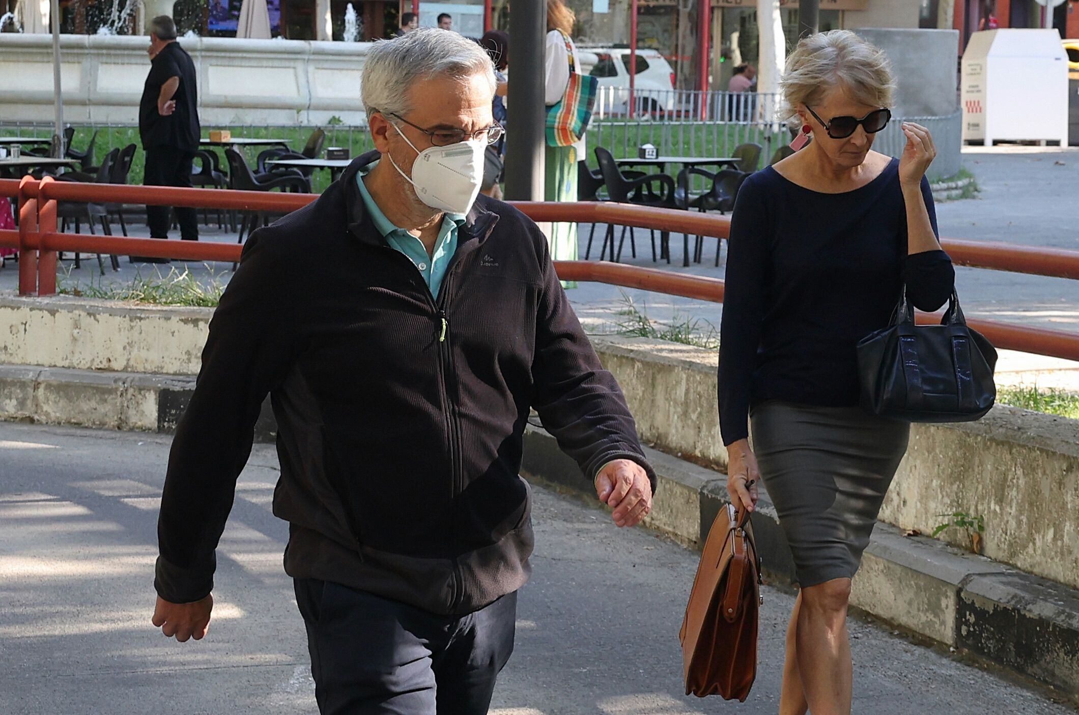 Culo, brg (braga), flda (falda)…, los archivos del propietario de un colegio de Boadilla que perdió su cámara en la calle