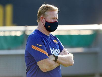 Koeman, en un entrenamiento del Barcelona.