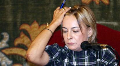 La alcaldesa de Alicante, Sonia Castedo, este lunes durante el pleno extraordinario.