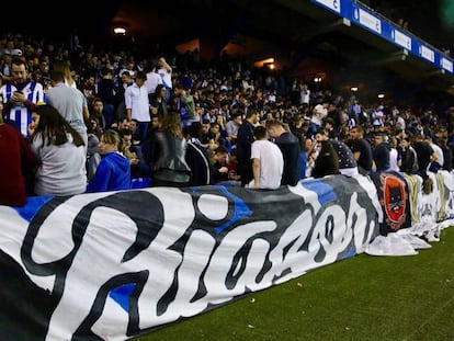 Pancarta de Riazor Blues.