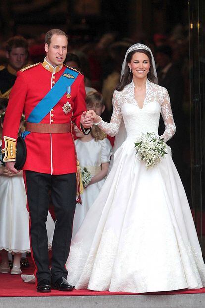 La de el Príncipe Guillermo y Catalina ha sido, sin duda, la boda del año. La duquesa de Cambridge eligió un vestido de Alexander McQueen diseñado por Sarah Burton. La diseñadora británica también elaboró el vestido que convirtió a Pipa en uno de los personajes más famosos del año.