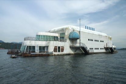 The McBarge is not badly preserved.  Aside from disuse, material theft and destruction, its structure has proven to be of high quality and has stood the test of time well.