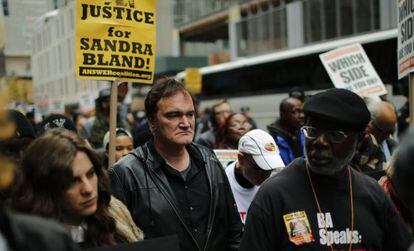 Quentin Tarantino en la manifestación contra la brutalidad policial en Nueva York.