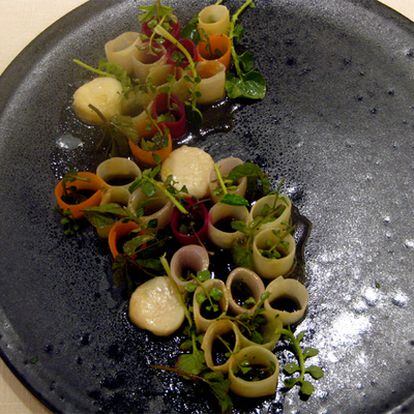 Verduras encurtidas y tuétano, plato de Noma.