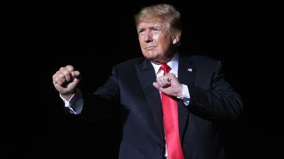 Donald Trump mantiene viva su carrera política pese a los escándalos y las causas judiciales que le acechan.