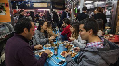 Comensales en un restaurante de Madrid.