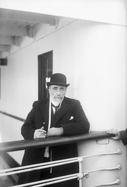 El escritor Joseph Conrad, abordo del S. S. Tuscania en su llegada  a Nueva York, en 1923