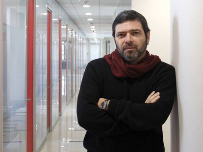 Carlos Ruiz, ide&oacute;logo de la coalici&oacute;n de izquierda chilena.