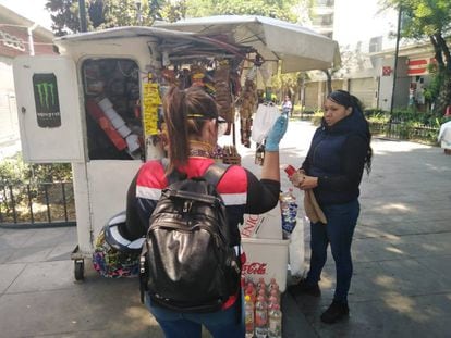 Gina Mejía es arquitecta y voluntaria para la Cruz Roja. Durante la pandemia ha llevado ayuda a los que más lo necesitan en Ciudad de México