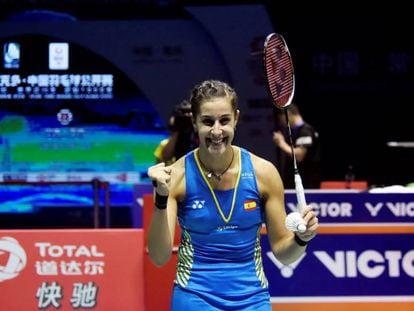 Carolina Marín celebra su victoria en la final del Abierto de China.