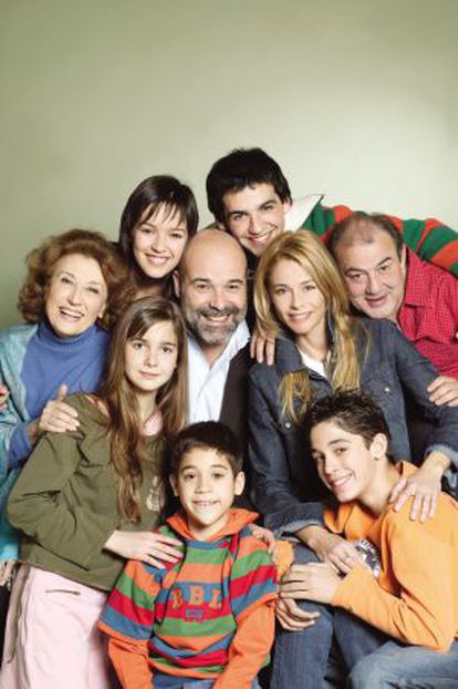 Los integrantes de la serie 'Los Serrano'.