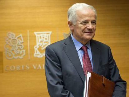 El fiscal superior de la Comunidad Valenciana, Antonio Montabes, en las Cortes.