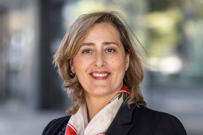 
Es la nueva directora general de IndesIA, la asociación española de inteligencia artificial. Es licenciada en Ciencias Económicas y compagina el cargo con el de directora de consorcios digitales de Repsol.