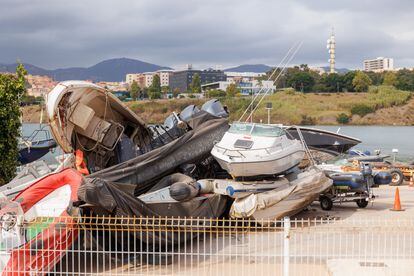 Depósito de embarcaciones con 'narcolanchas' requisadas en el puerto de Algeciras.