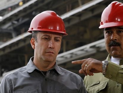 El exministro venezolano de Petróleo, Tareck El Aissami, con Nicolás Maduro en una foto de archivo.