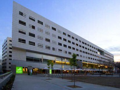 Fachada del nuevo hotel NH Constanza, inaugurado recientemente por NH Hoteles en Barcelona.