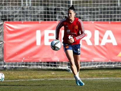 Jenni Hermoso durante un entrenamiento con la selección el pasado febrero.