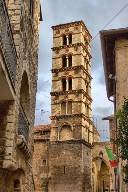 The tower of the Santa Maria Assunta cathedral in Sermoneta.