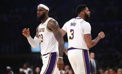 LeBron James y Anthony Davis, con los Lakers