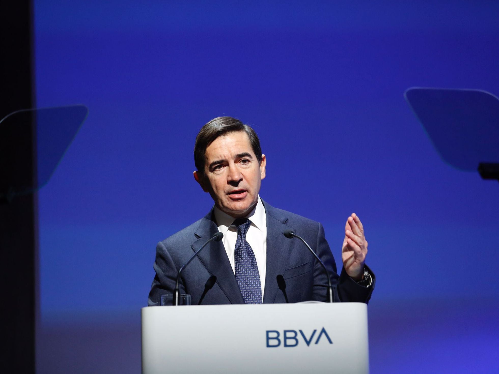 Proceso conveniencia Constituir BBVA diseña un bonus millonario en acciones para Torres y Genç hasta 2026 |  Empresas | Cinco Días