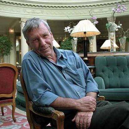 El escritor israelí Amos Oz, en Madrid, en 2004.