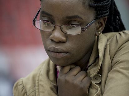 Phiona Mutesi, el lunes, durante una partida en la Olimpiada de Bakú