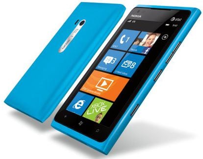El Lumia 900.