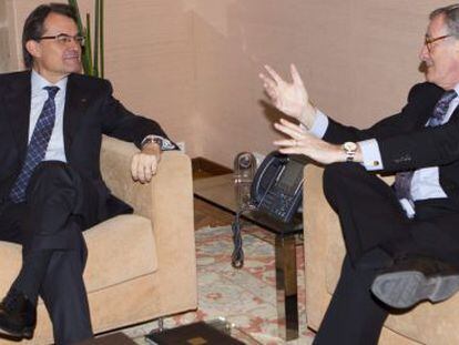 El presidente de la Generalitat, Artur Mas y el alcalde de Barcelona, Xavier Trias en un momento de la entrevista que han celebrado esta mañana.