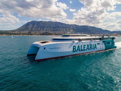 Balerària lidera el transporte de pasajeros y mercancías entre las islas Baleares y la Península.