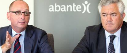 José Luis Jiménez, director de inversiones de Mapfre, junto con Santiago Satrústegui, presidente de Abante.