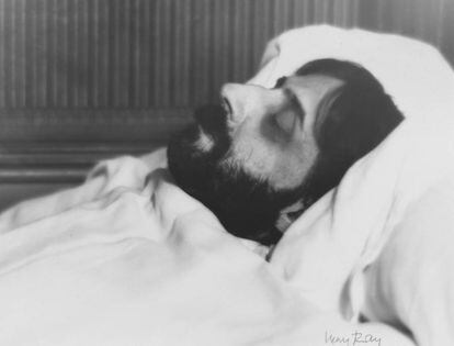 Marcel Proust en su lecho de muerte.