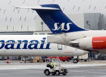 Aviones de Spanair y SAS en el aeropuerto danés de Copenhague.