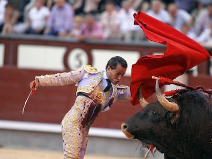 Iv&aacute;n Fandi&ntilde;o, en la corrida de la Asociaci&oacute;n de la Prensa de la feria de San Isidro de 2012.
