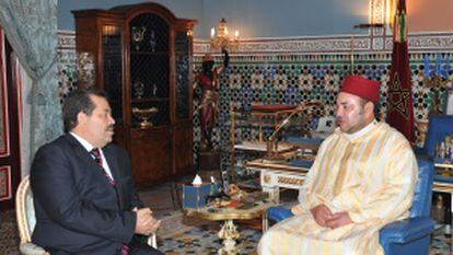 El rey Mohamed VI recibe a Hamid Chabat, l&iacute;der del Istiqlal, en el oto&ntilde;o de 2012.