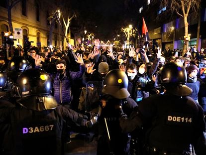 Manifestación en apoyo de Pablo Hasél, este sábado en Barcelona.