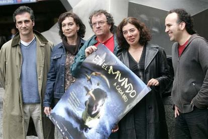 From left to right, Javier Fesser, Patricia Ferreira, Pere Joan Ventura, Chus Gutiérrez and Javier Corcuera, at the presentation of 'In the world at every moment'.