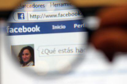 Solo la red social Facebook tiene 500 millones de usuarios.