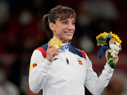 La karateca Sandra Sánchez se colgó la medalla de oro al ganar en kata.