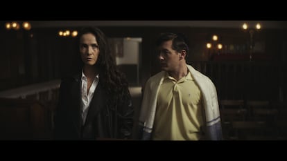 Los actores Natalia Oreiro y Matías Bassani en una escena de 'Iosi, el espía arrepentido"