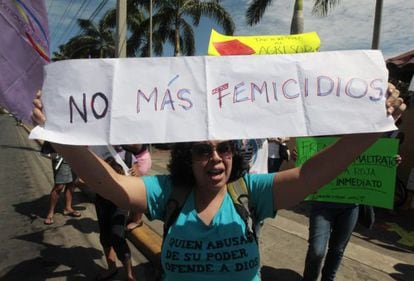Protestas contra los feminicidios en Managua. 