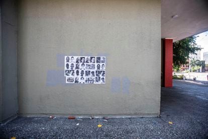 Retratos en las calles de Cali de jóvenes asesinados y desaparecidos durante las protestas.