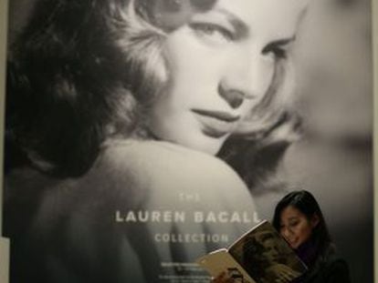 Una retrato de Lauren Bacall abre la exposición.