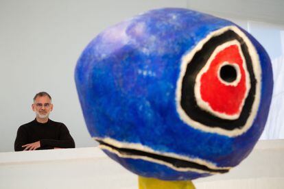Marko Daniel, director de la Fundación Joan Miró, en la sala de esculturas del centro.