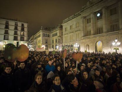 La manifestaci&oacute;n concluy&oacute; en la plaza Sant Jaume de Barcelona.
