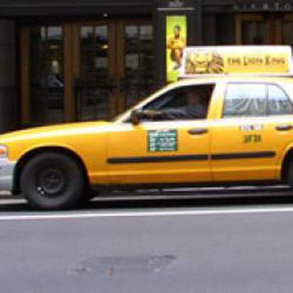 Pocos taxis para muchos taxistas.