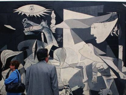 Algunas voces piden que el &#039;Guernica&#039; de Picasso se mude del Reina Sof&iacute;a a la localidad vasca.